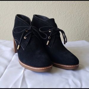 Tory Burch Hilary Suede Chukka Bootie Blk Sz 10